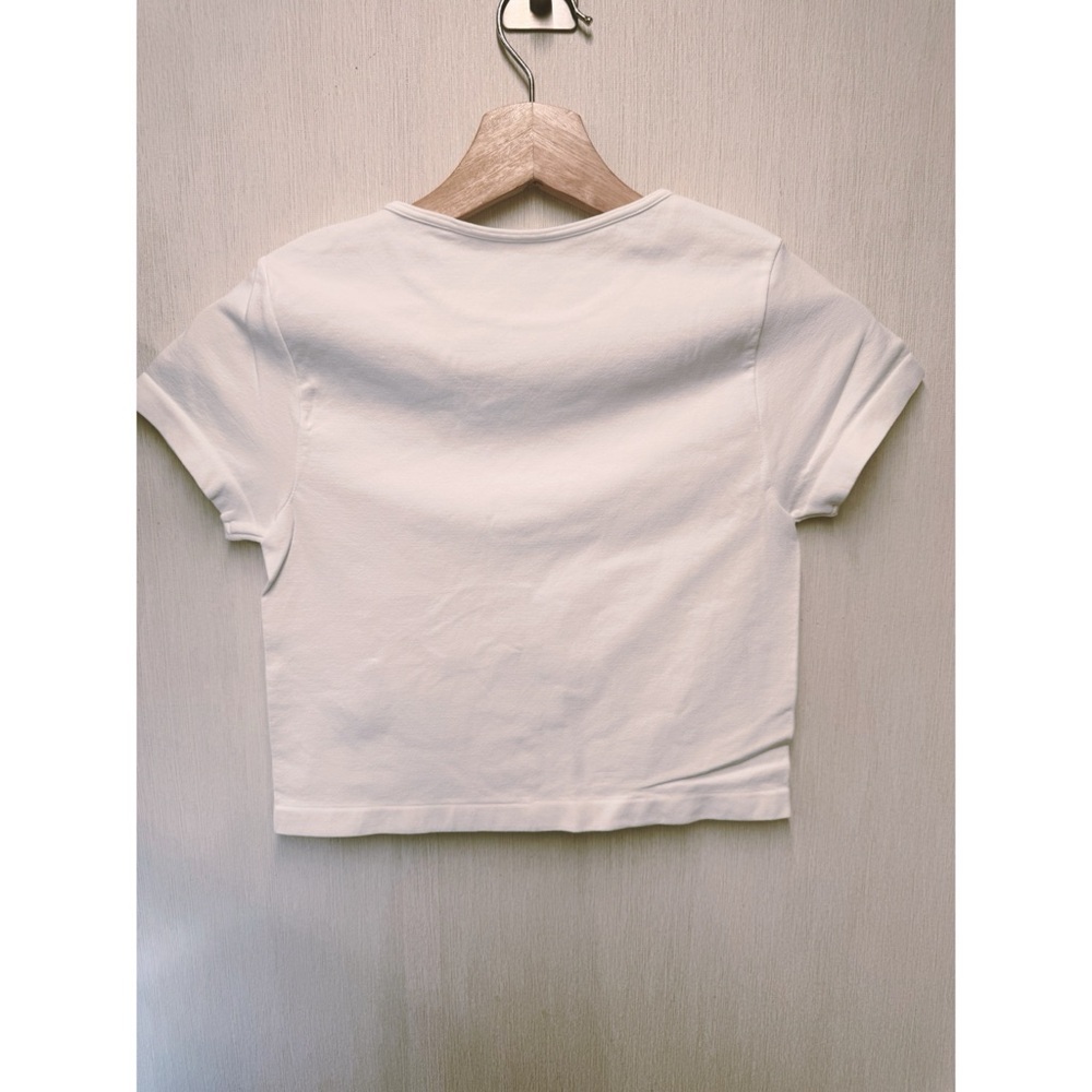 NWOT Zenana White Cropped Stretch Fitted Tee, Size L/XL - Picture 5 of 6